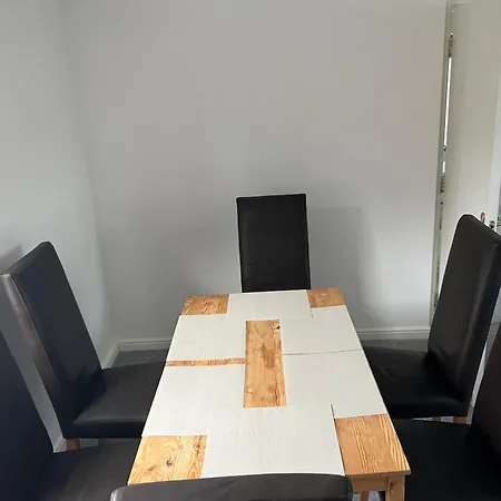 Amazing Double Bedroom Flat